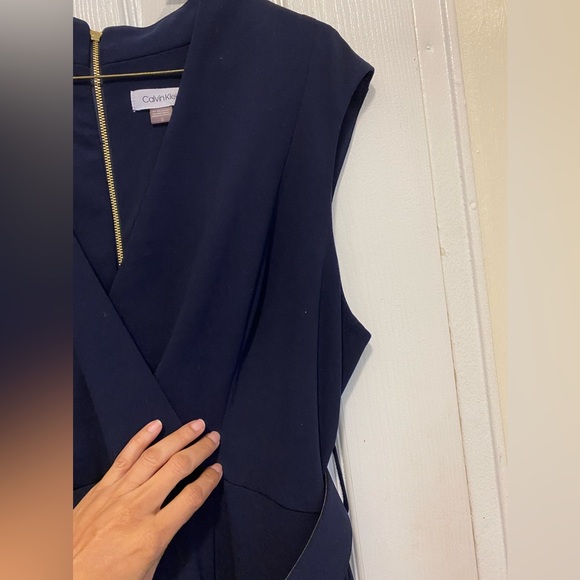 CALVIN KLEIN MIDI BELTED DRESS with back zipper Vneck short sleeve w/pockets - Picture 7 of 14